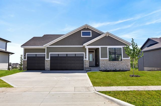 1625 NW Parkside Lane, Waukee, IA 50263