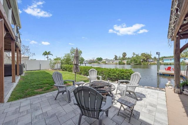 8813 S LAGOON STREET, Tampa, FL 33615