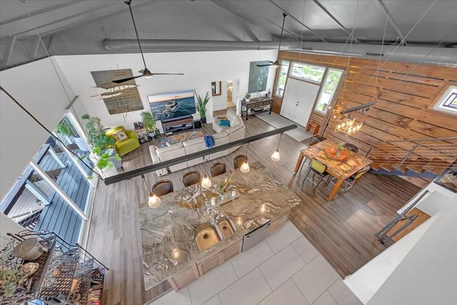 8813 S LAGOON STREET, Tampa, FL 33615