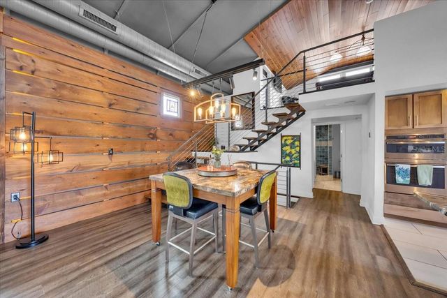 8813 S LAGOON STREET, Tampa, FL 33615