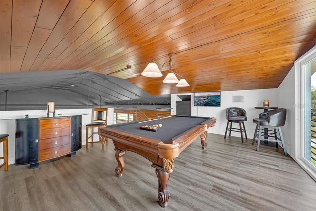 8813 S LAGOON STREET, Tampa, FL 33615