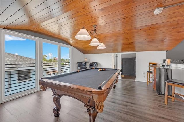 8813 S LAGOON STREET, Tampa, FL 33615