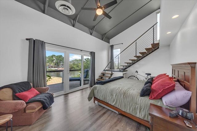 8813 S LAGOON STREET, Tampa, FL 33615