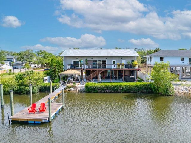 8813 S LAGOON STREET, Tampa, FL 33615