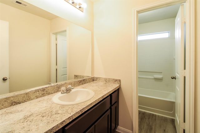 9 Lavida Court, Manvel, TX 77578