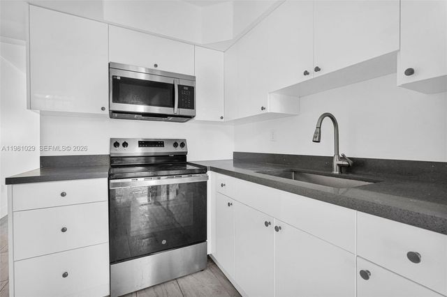 14600 NE 14th Avenue 1, Miami, FL 33161