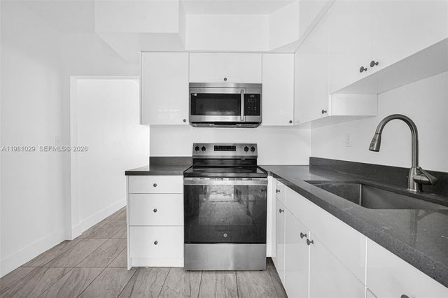14600 NE 14th Avenue 1, Miami, FL 33161