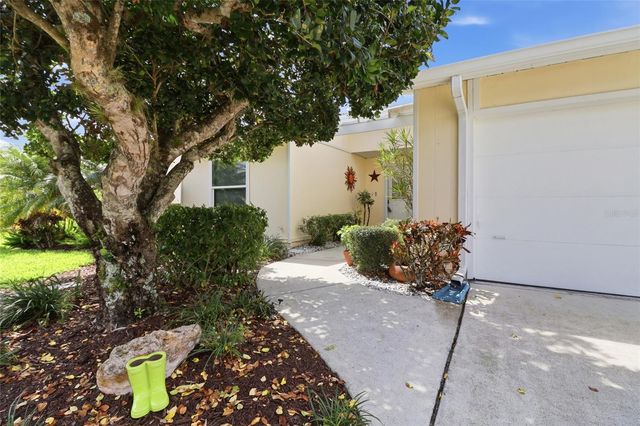 3908 OAKHURST BOULEVARD 3185, Sarasota, FL 34233