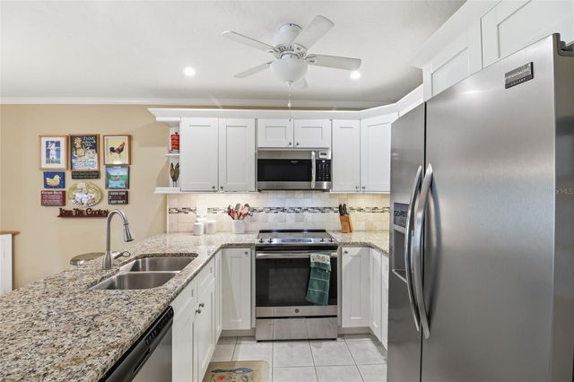 3908 OAKHURST BOULEVARD 3185, Sarasota, FL 34233