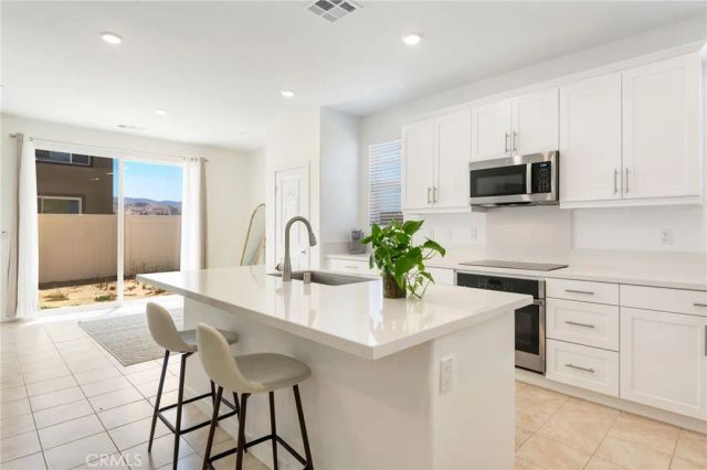 10804 Pala Bells Street, Loma Linda, CA 92354