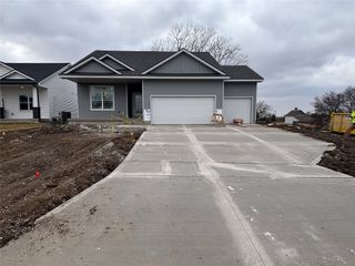 2210 Ash Tree Drive, Winterset, IA 50273