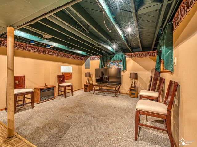 34627 Nancy Street, Westland, MI 48186