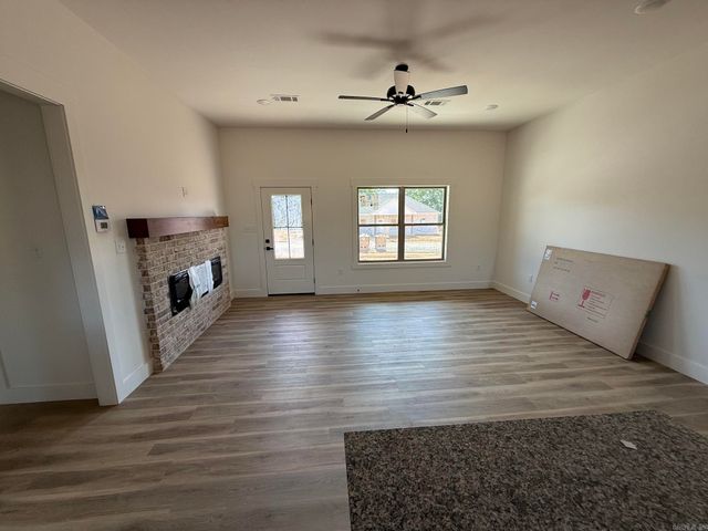 12 Odessa Davis Drive, Greenbrier, AR 72058