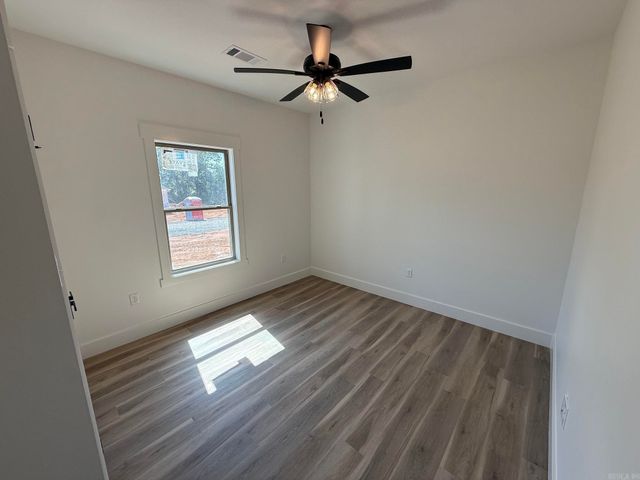 12 Odessa Davis Drive, Greenbrier, AR 72058