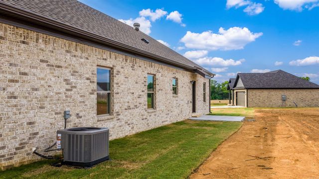 12 Odessa Davis Drive, Greenbrier, AR 72058