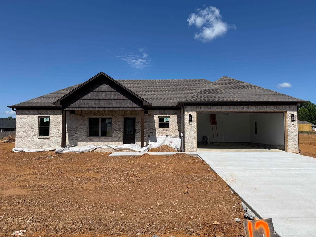 12 Odessa Davis Drive, Greenbrier, AR 72058