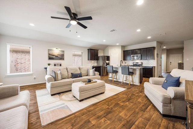 950 Autumn Flats Way, Rosharon, TX 77583