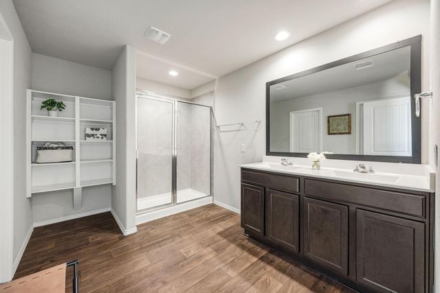 950 Autumn Flats Way, Rosharon, TX 77583