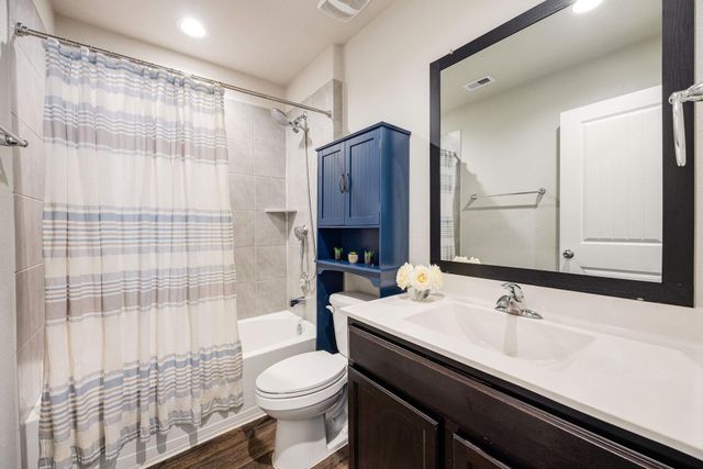 950 Autumn Flats Way, Rosharon, TX 77583