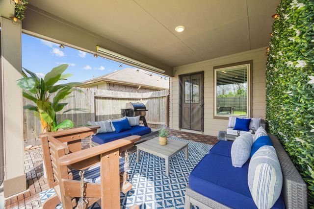 950 Autumn Flats Way, Rosharon, TX 77583