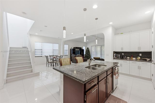 9220 E Meridian Dr, Parkland, FL 33076