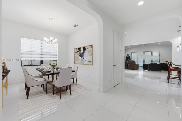 9220 E Meridian Dr, Parkland, FL 33076