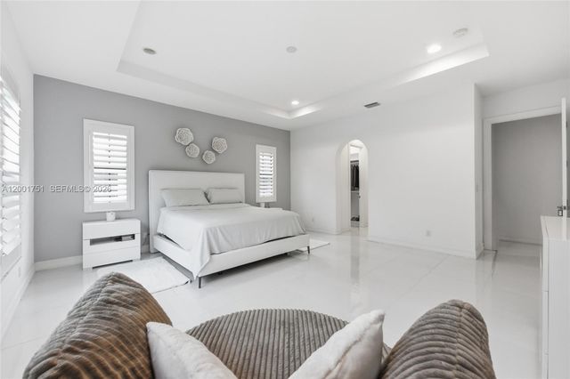 9220 E Meridian Dr, Parkland, FL 33076