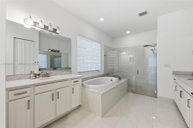9220 E Meridian Dr, Parkland, FL 33076