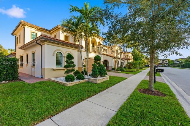 9220 E Meridian Dr, Parkland, FL 33076