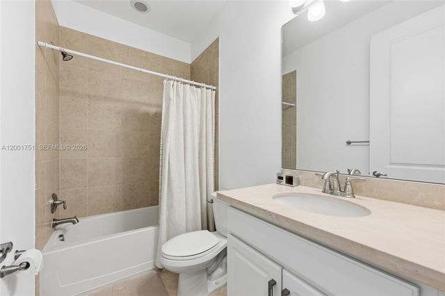 9220 E Meridian Dr, Parkland, FL 33076