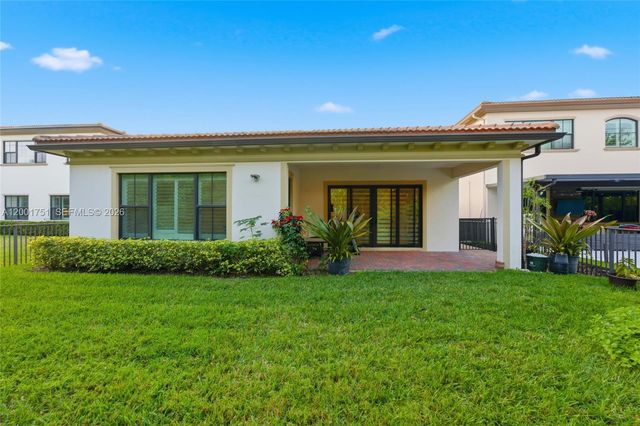 9220 E Meridian Dr, Parkland, FL 33076