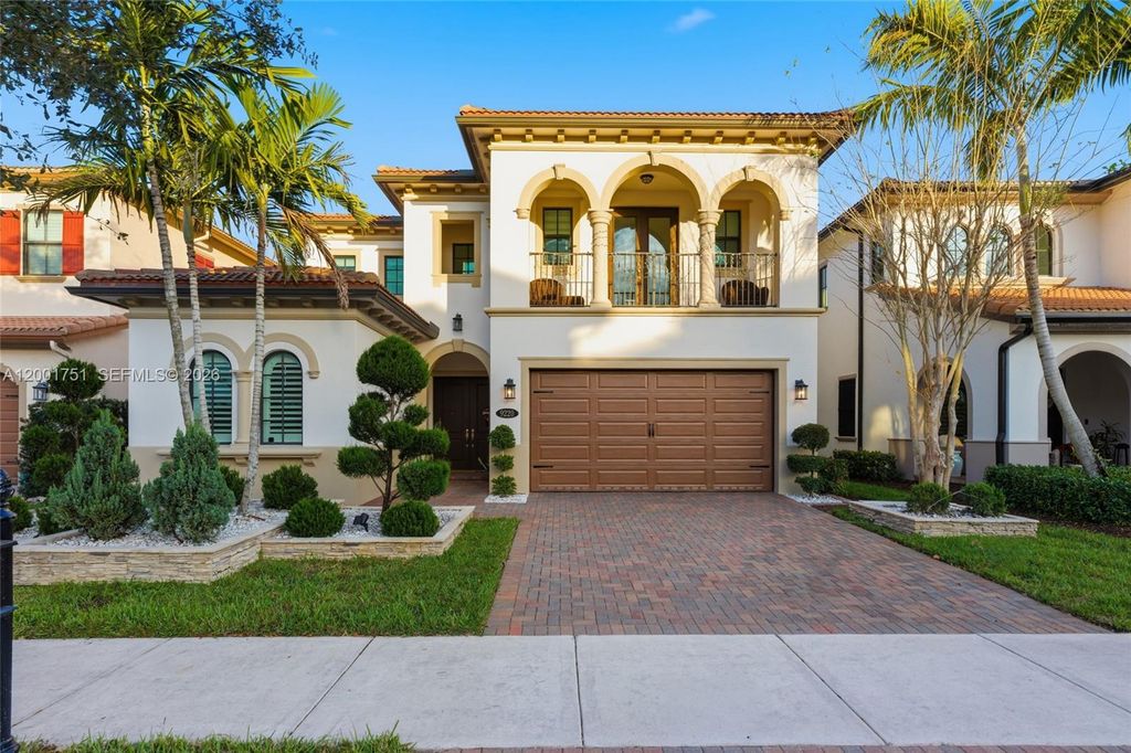 9220 E Meridian Dr, Parkland, FL 33076