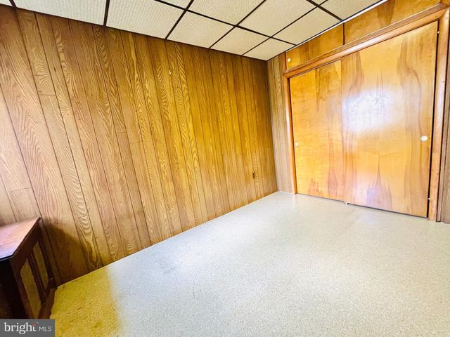 3234 E THOMPSON ST, Philadelphia, PA 19134