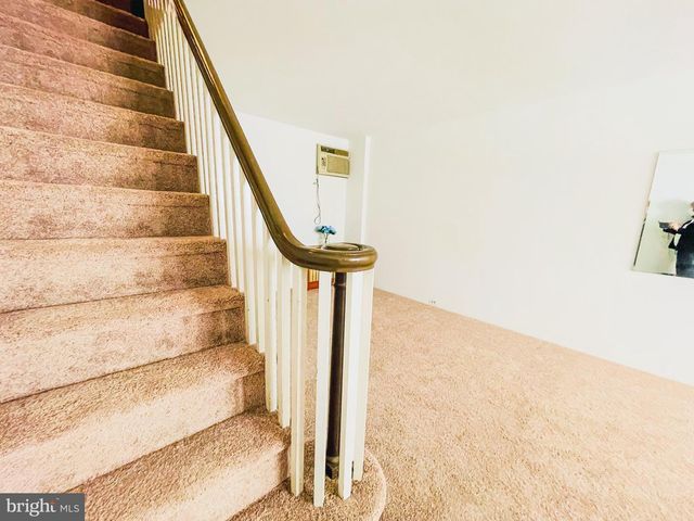 3234 E THOMPSON ST, Philadelphia, PA 19134