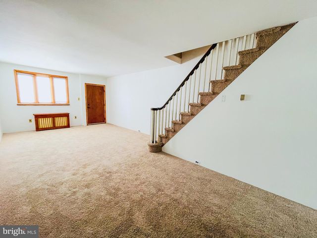 3234 E THOMPSON ST, Philadelphia, PA 19134