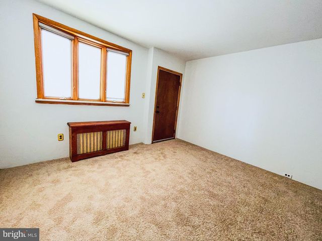 3234 E THOMPSON ST, Philadelphia, PA 19134