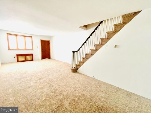 3234 E THOMPSON ST, Philadelphia, PA 19134