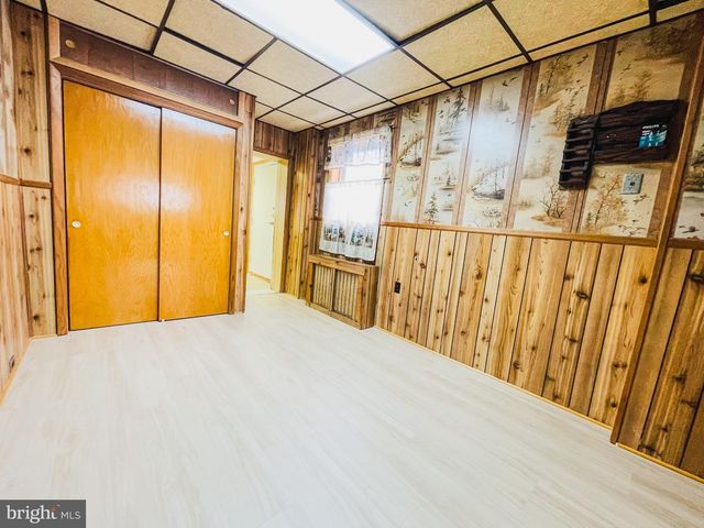 3234 E THOMPSON ST, Philadelphia, PA 19134