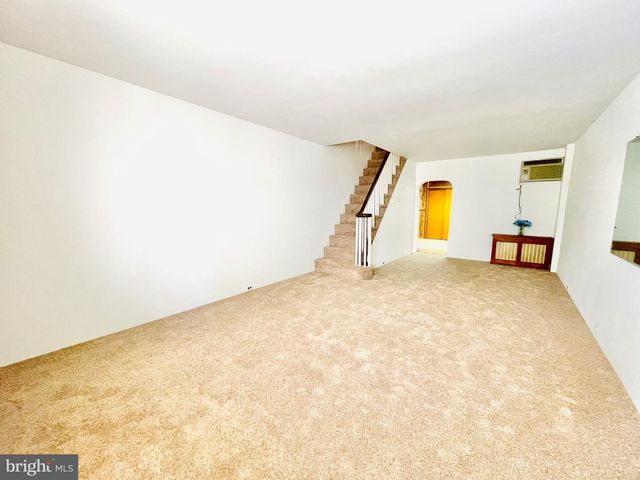 3234 E THOMPSON ST, Philadelphia, PA 19134