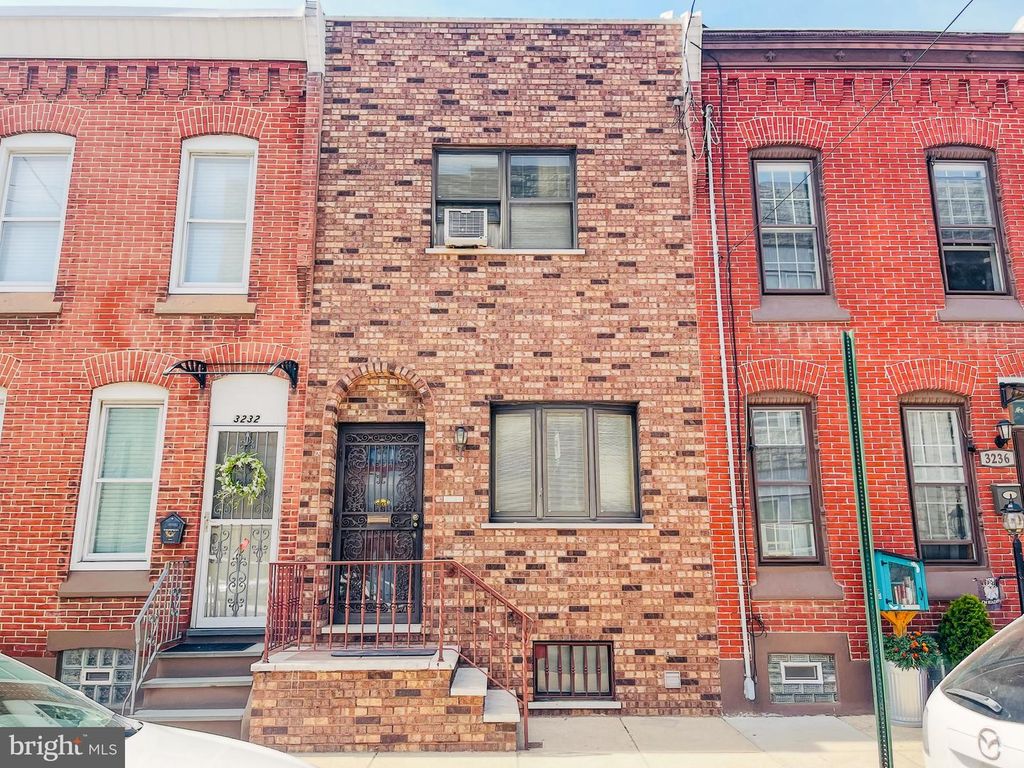 3234 E THOMPSON ST, Philadelphia, PA 19134