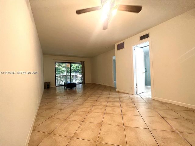 3115 Oakland Shores Dr E208, Oakland Park, FL 33309