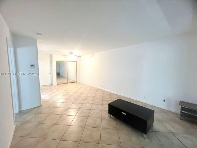 3115 Oakland Shores Dr E208, Oakland Park, FL 33309