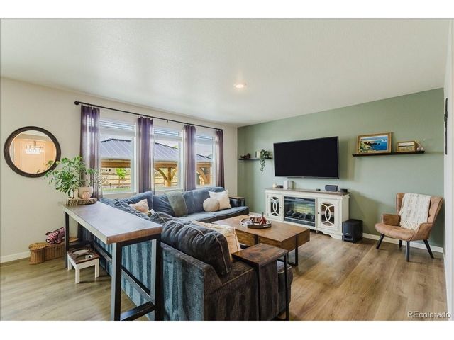 549 Twilight Ct, Fort Lupton, CO 80621