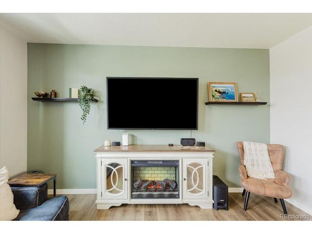 549 Twilight Ct, Fort Lupton, CO 80621