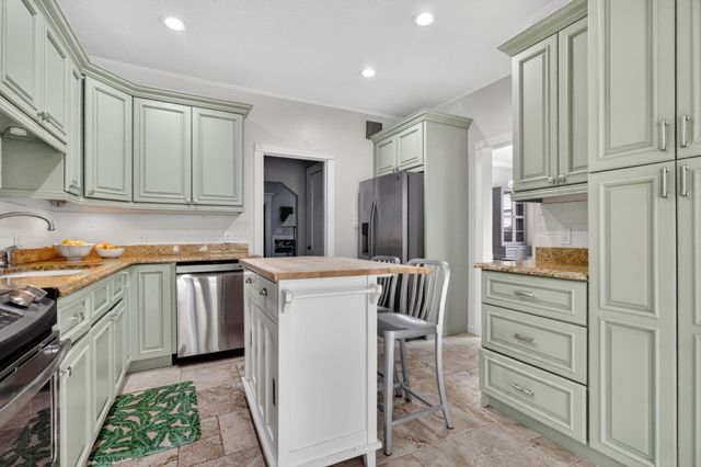 412 El Prado, West Palm Beach, FL 33405