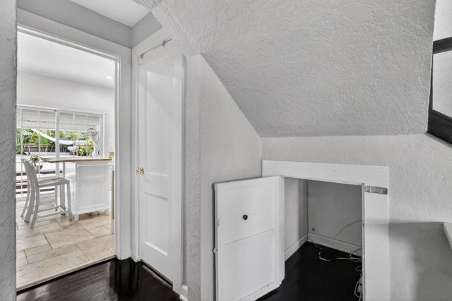 412 El Prado, West Palm Beach, FL 33405
