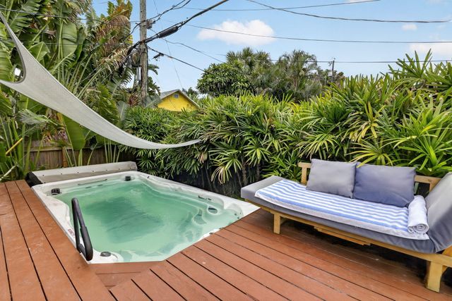 412 El Prado, West Palm Beach, FL 33405
