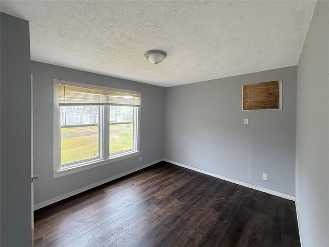 3051 W Crockett Street, Beaumont, TX 77701