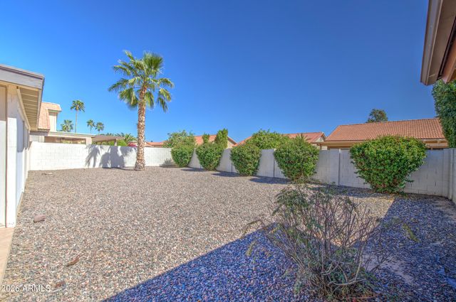 25243 S CLOVERLAND Drive, Sun Lakes, AZ 85248