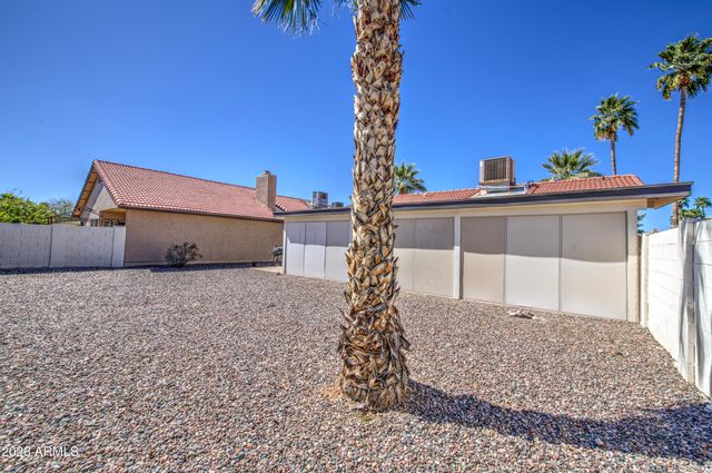 25243 S CLOVERLAND Drive, Sun Lakes, AZ 85248